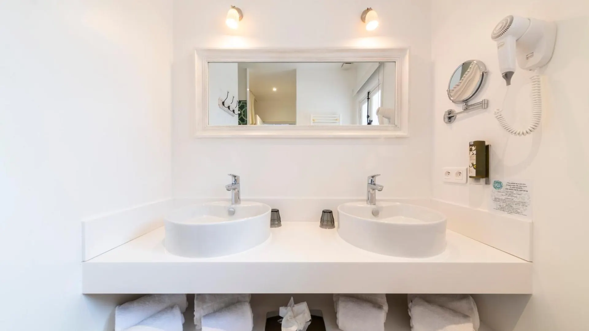 Les Capucines Saint Tropez Hotel Gassin 4*,